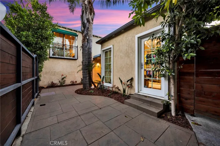 3374 Floyd, Los Angeles, California 90068