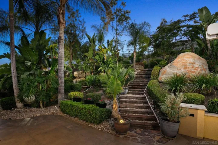 10540 Pinion Trl, Escondido, California 92026