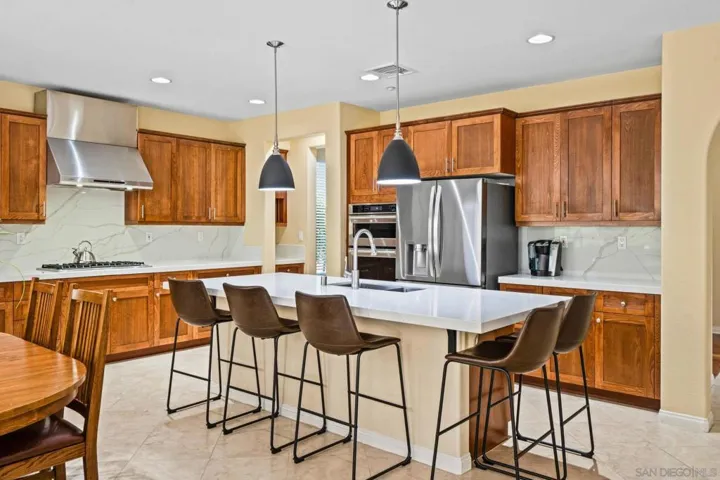 10540 Pinion Trl, Escondido, California 92026