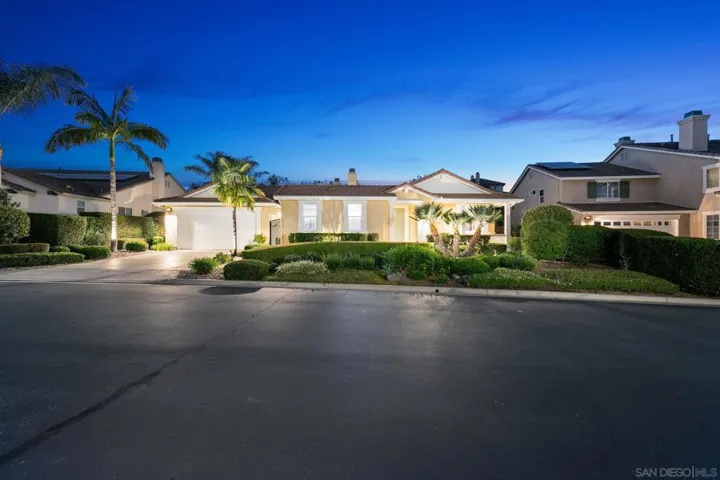 10540 Pinion Trl, Escondido, California 92026