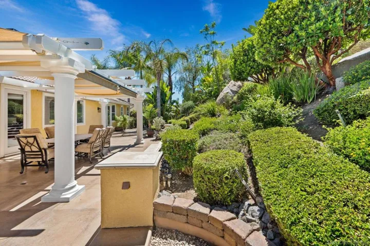 10540 Pinion Trl, Escondido, California 92026