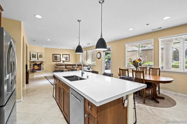 10540 Pinion Trl, Escondido, California 92026