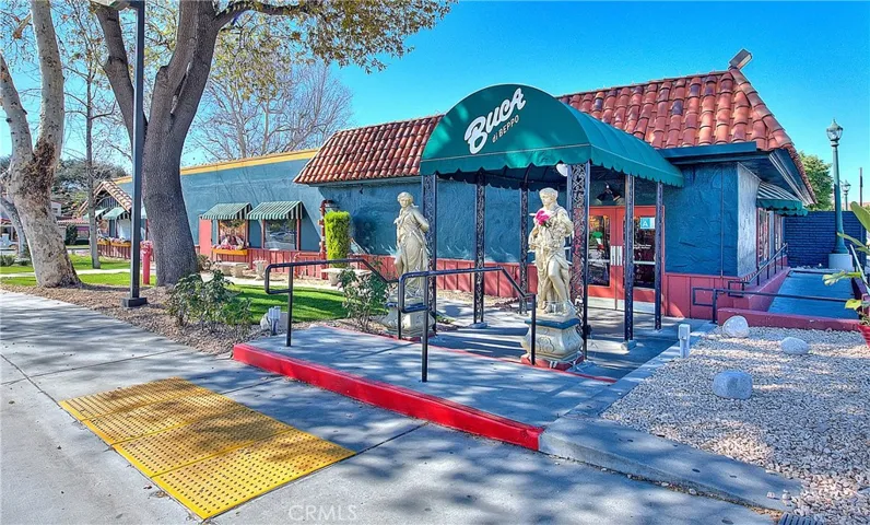 501 W Foothill Boulevard 306, Claremont, California 91711
