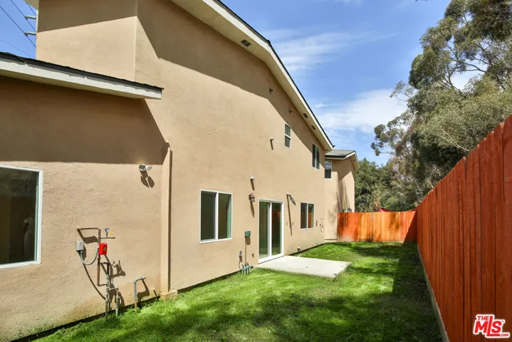 5517 – 5519 Lavinia Avenue, Lynwood, California 90262