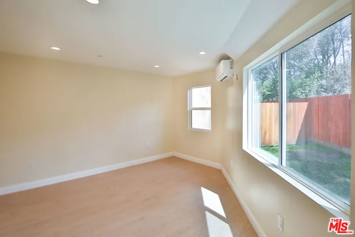 5517 – 5519 Lavinia Avenue, Lynwood, California 90262