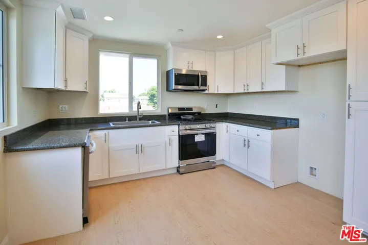 5517 – 5519 Lavinia Avenue, Lynwood, California 90262