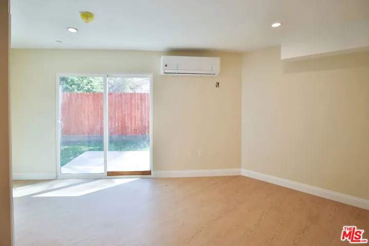 5517 – 5519 Lavinia Avenue, Lynwood, California 90262