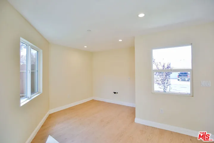 5517 – 5519 Lavinia Avenue, Lynwood, California 90262