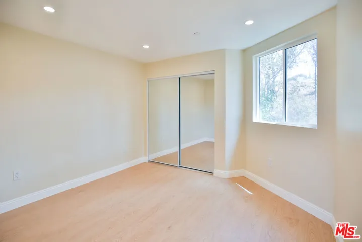 5517 – 5519 Lavinia Avenue, Lynwood, California 90262