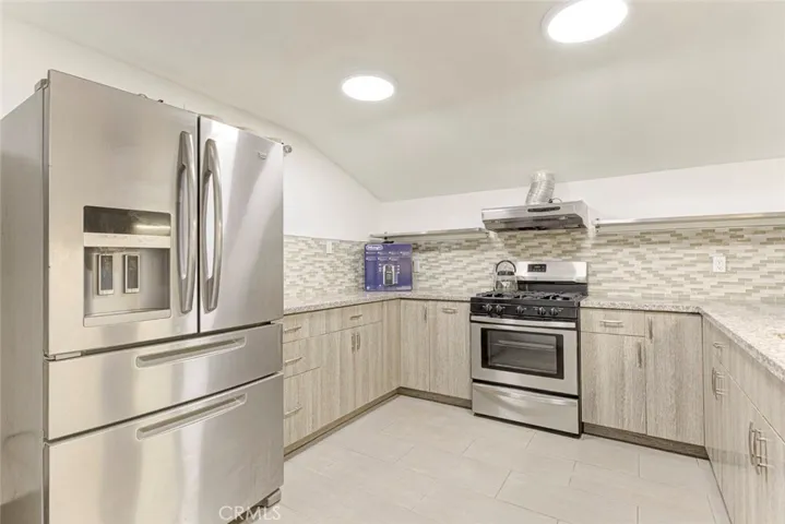 6641 Agnes Avenue, North Hollywood, California 91606