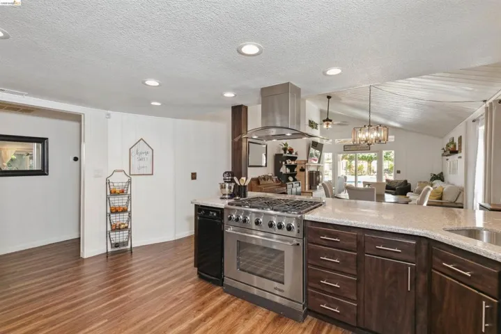 105 W Bolton Rd, Oakley, California 94561