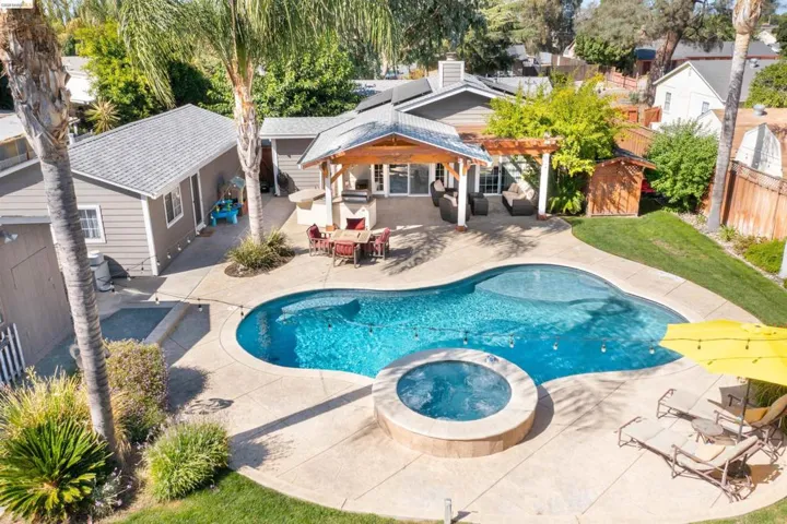 105 W Bolton Rd, Oakley, California 94561