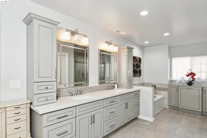105 W Bolton Rd, Oakley, California 94561
