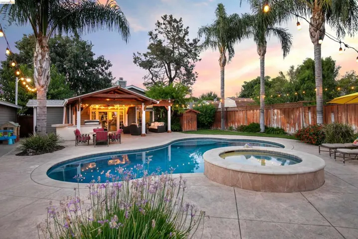 105 W Bolton Rd, Oakley, California 94561