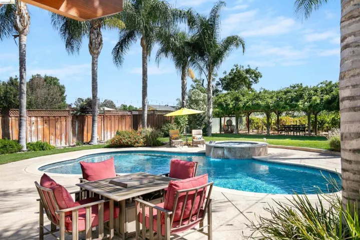 105 W Bolton Rd, Oakley, California 94561