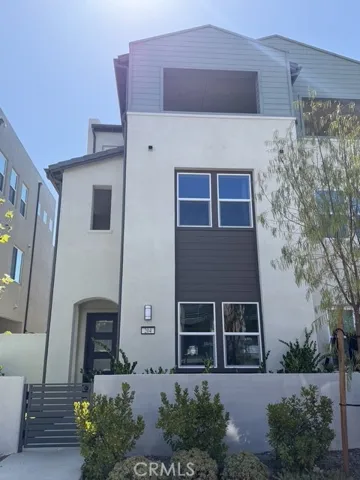 204 Baluster, Irvine, California 92618