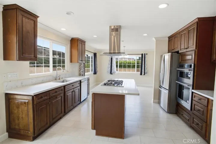 kitchen to formal dining