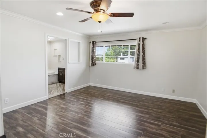 primary bedroom to primary bath