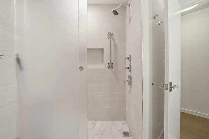 1 Daniel Burnham Court 307, San Francisco, California 94109
