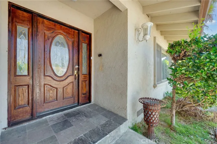 19122 Chase Street, Northridge, California 91324