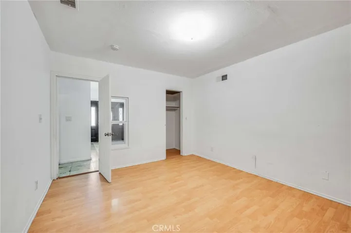 19122 Chase Street, Northridge, California 91324