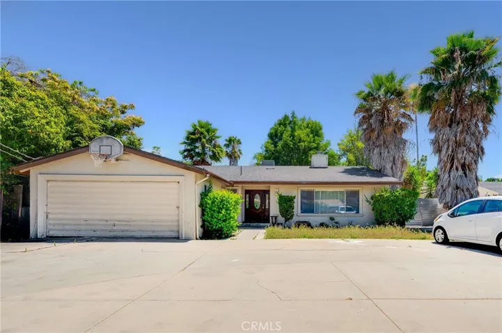 19122 Chase Street, Northridge, California 91324