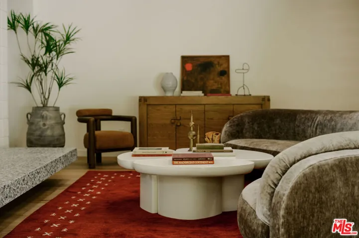 5649 Valley Oak Drive, Los Angeles, California 90068