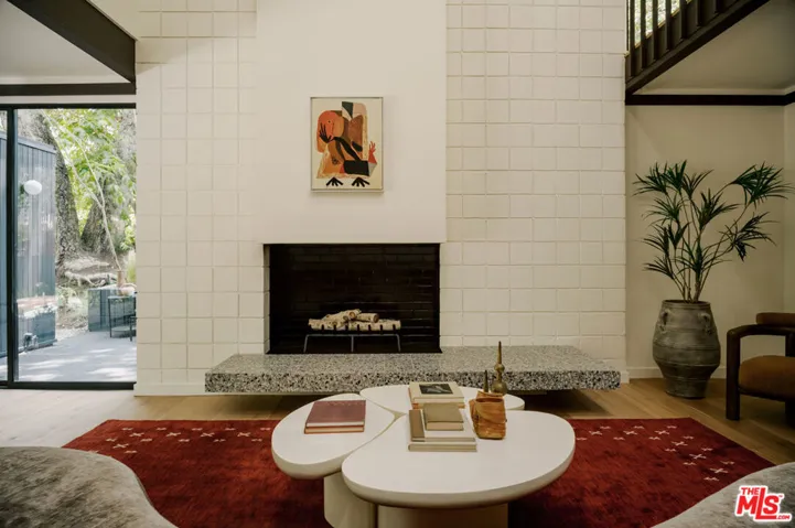 5649 Valley Oak Drive, Los Angeles, California 90068