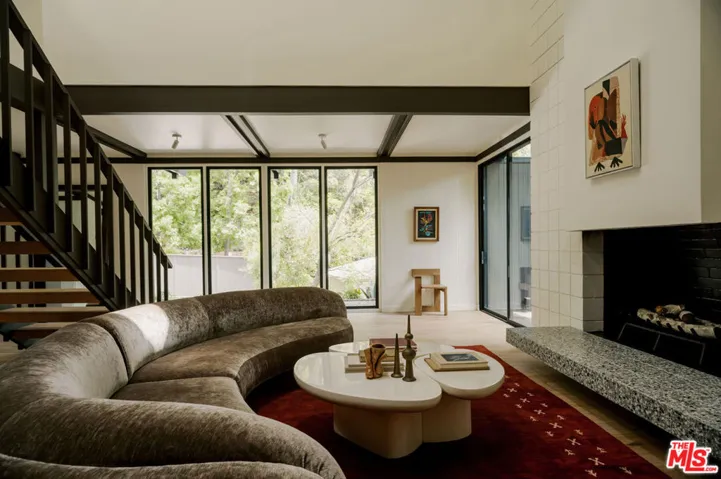 5649 Valley Oak Drive, Los Angeles, California 90068