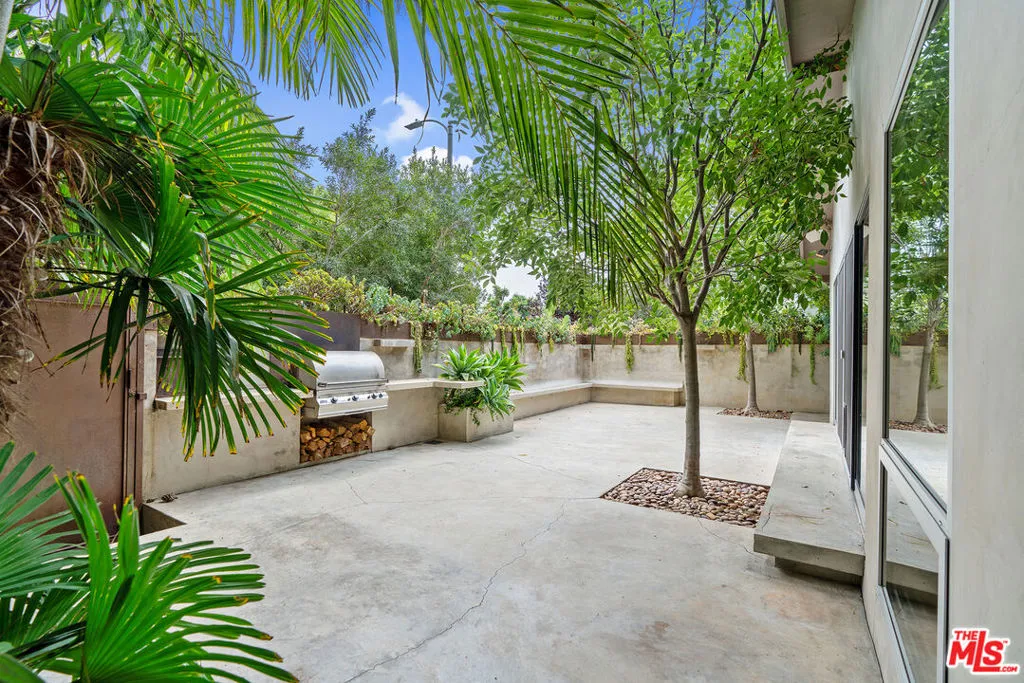 625 Santa Clara Avenue, Venice, California 90291 — photo 5