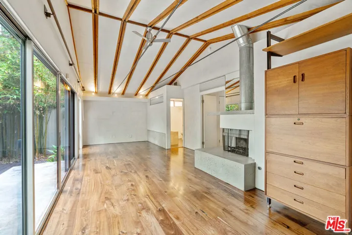 625 Santa Clara Avenue, Venice, California 90291