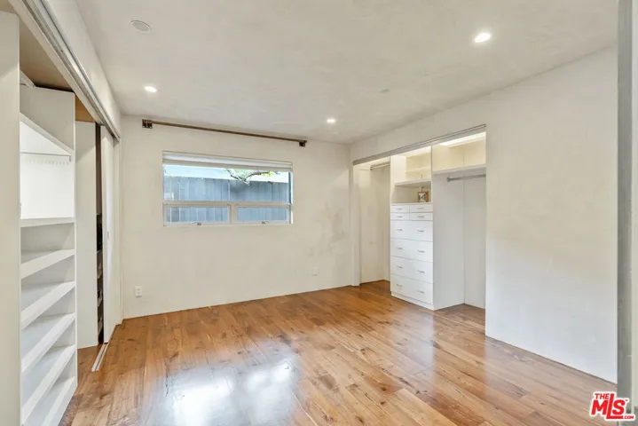 625 Santa Clara Avenue, Venice, California 90291