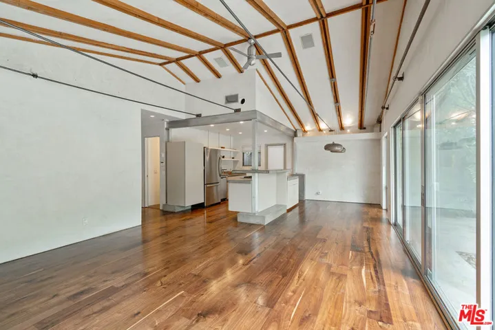 625 Santa Clara Avenue, Venice, California 90291