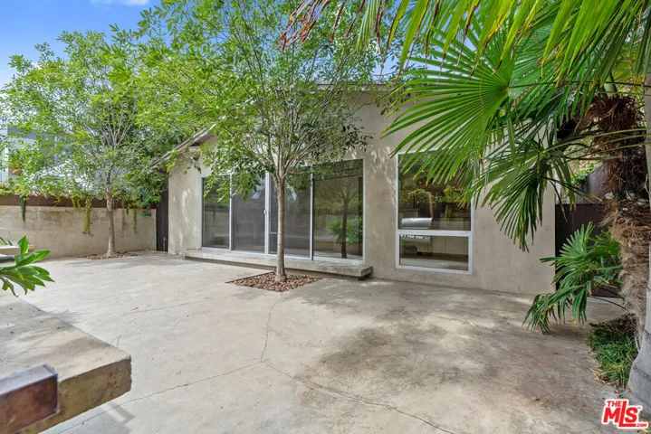 625 Santa Clara Avenue, Venice, California 90291