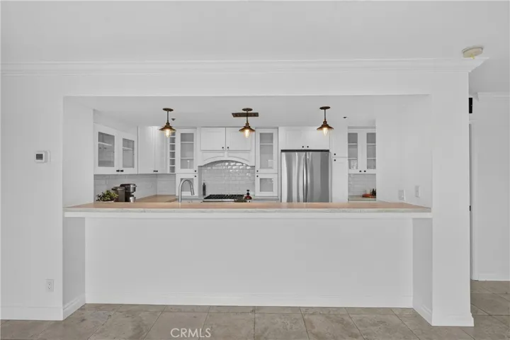260 Cagnney, Newport Beach, California 92663