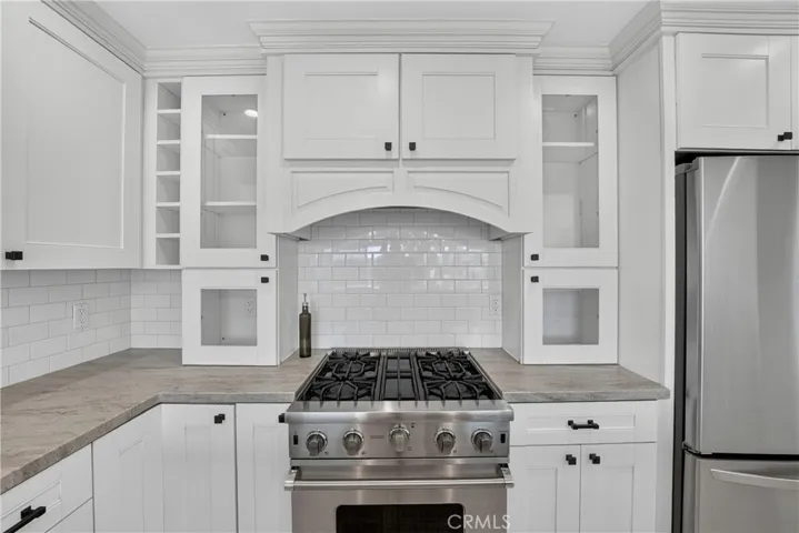 260 Cagnney, Newport Beach, California 92663