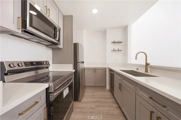 802 Coriander Drive B, Torrance, California 90502