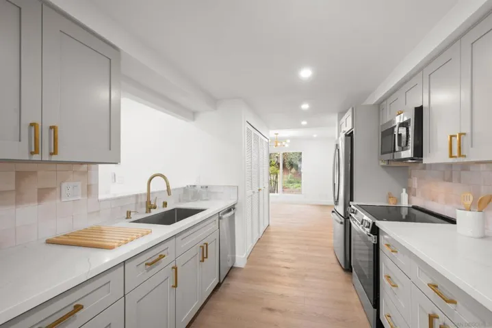 4012 Mount Acadia, San Diego, California 92111