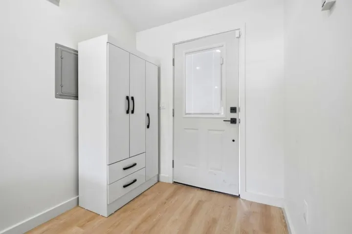 11021104 Palm Avenue, Redwood City, California 94061