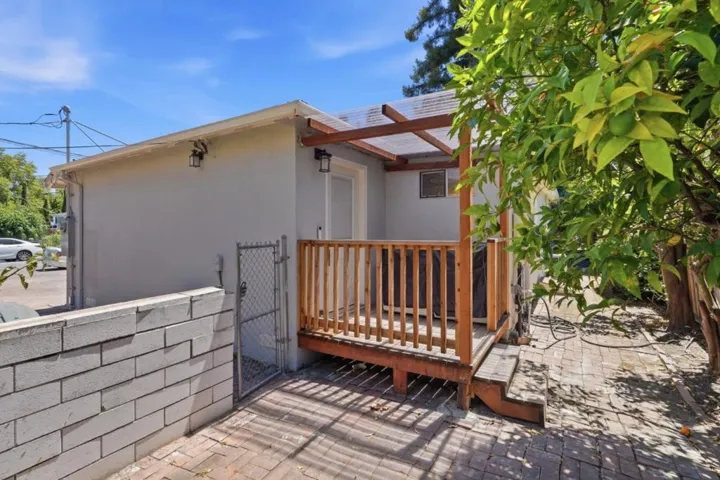 11021104 Palm Avenue, Redwood City, California 94061