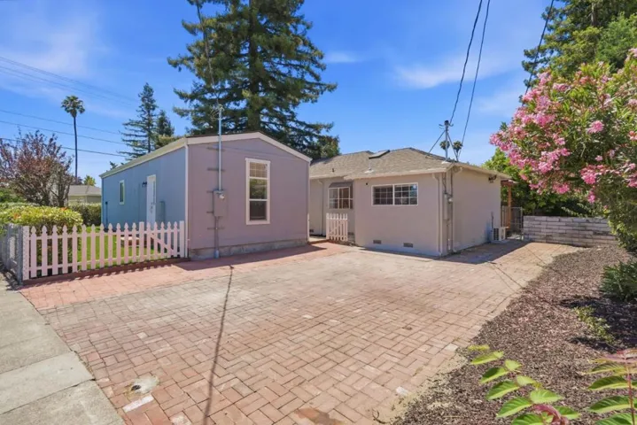 11021104 Palm Avenue, Redwood City, California 94061