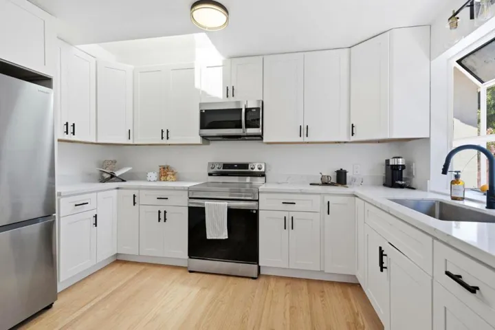 11021104 Palm Avenue, Redwood City, California 94061