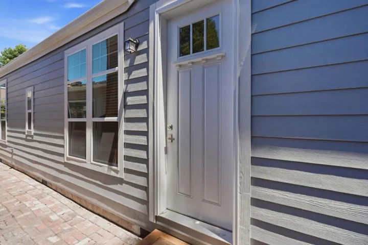 11021104 Palm Avenue, Redwood City, California 94061