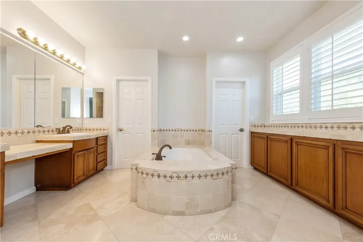 6 Westchester Court, Trabuco Canyon, California 92679