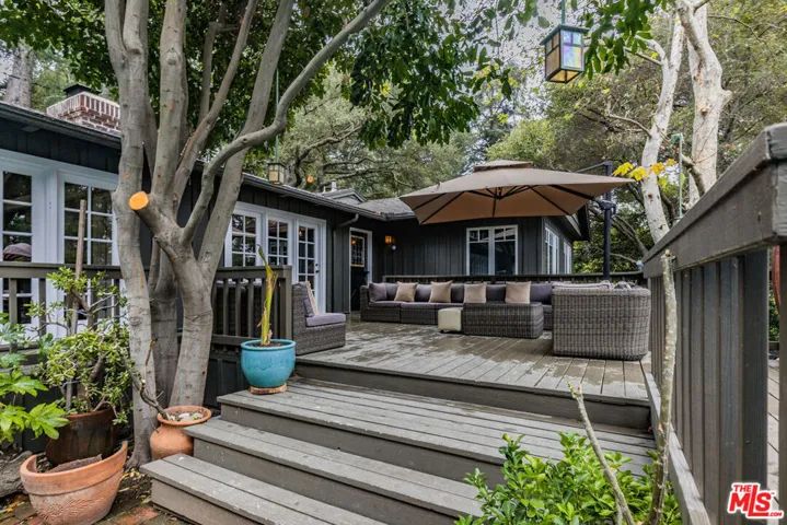 5228 Palm Drive, La Canada Flintridge, California 91011