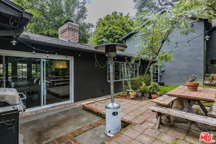 5228 Palm Drive, La Canada Flintridge, California 91011