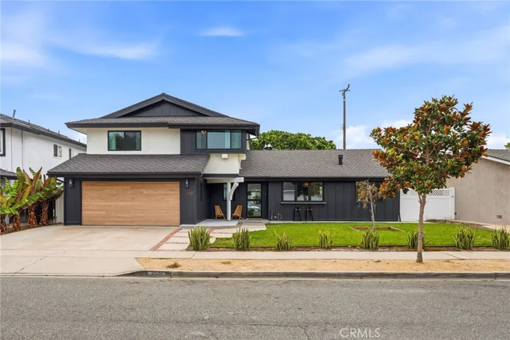 2732 Lorenzo, Costa Mesa, California 92626