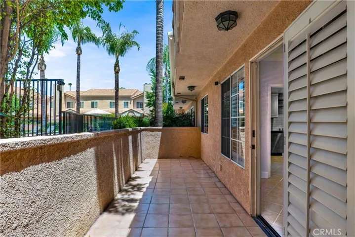 5200 White Oak Avenue 52, Encino, California 91316