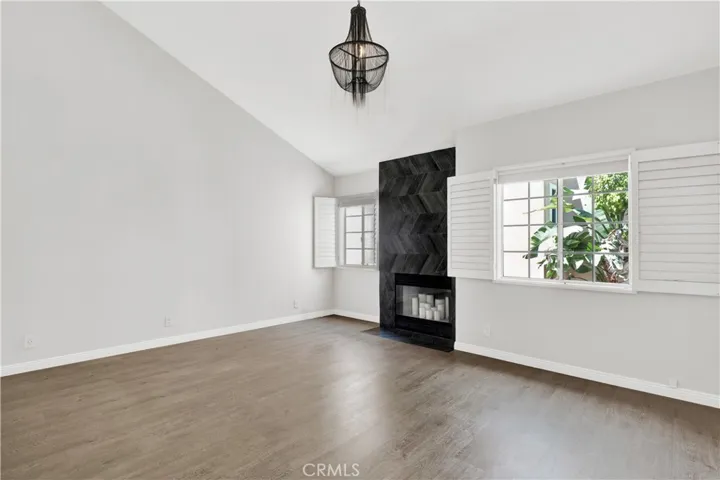 5200 White Oak Avenue 52, Encino, California 91316