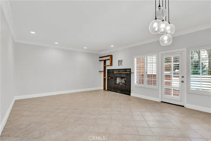 5200 White Oak Avenue 52, Encino, California 91316